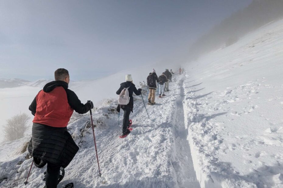 ciaspolata castelluccio di norcia giorno escursione neve