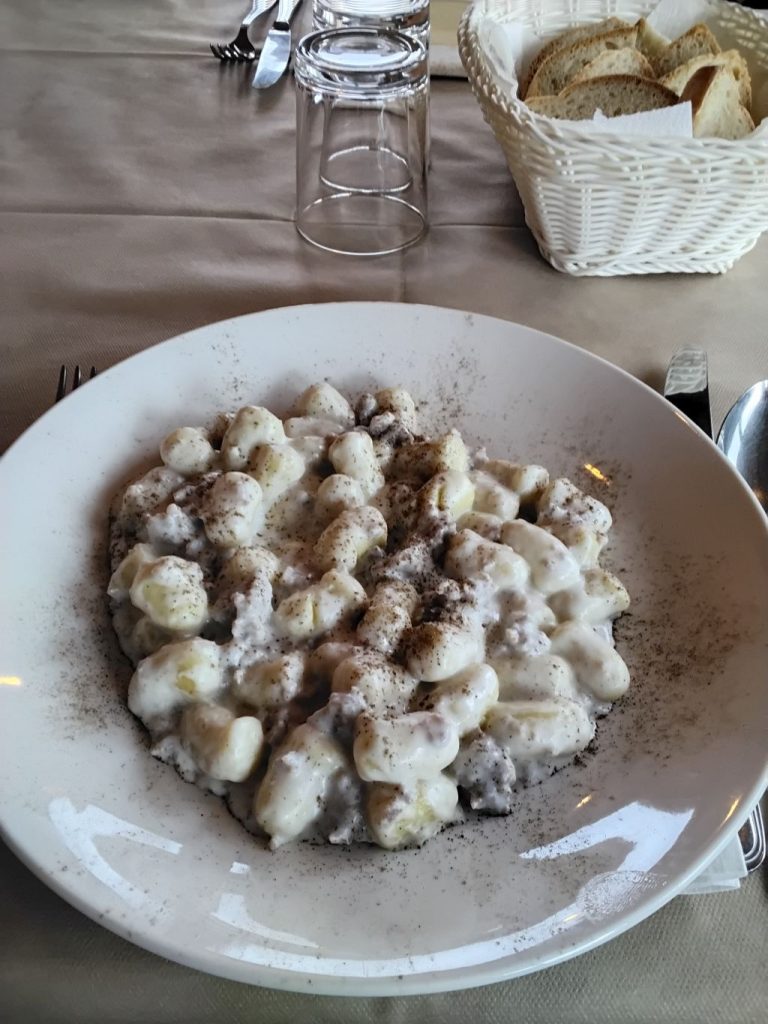 gnocchi fatti in casa del ristorante 